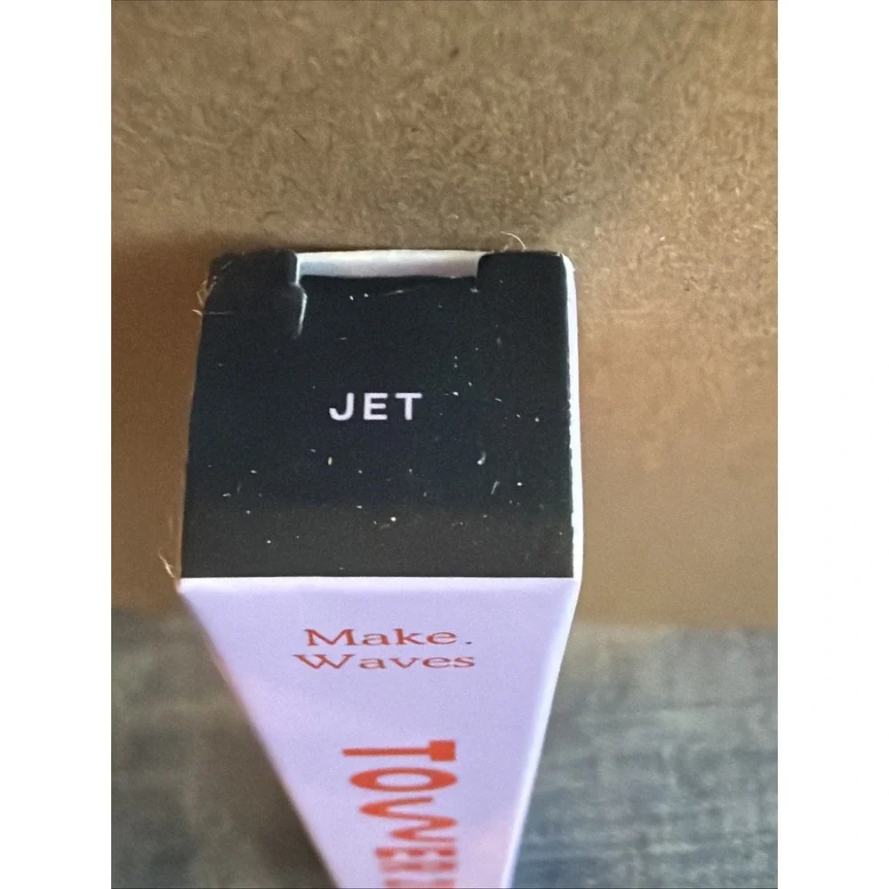 Tower 28 Make Waves Mascara Jet Black 8.5 mL / 0.29 fl oz Curl, Lift & Define